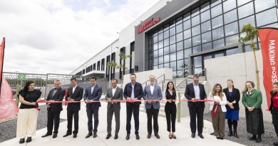 Inauguran nueva planta de Avery Dennison