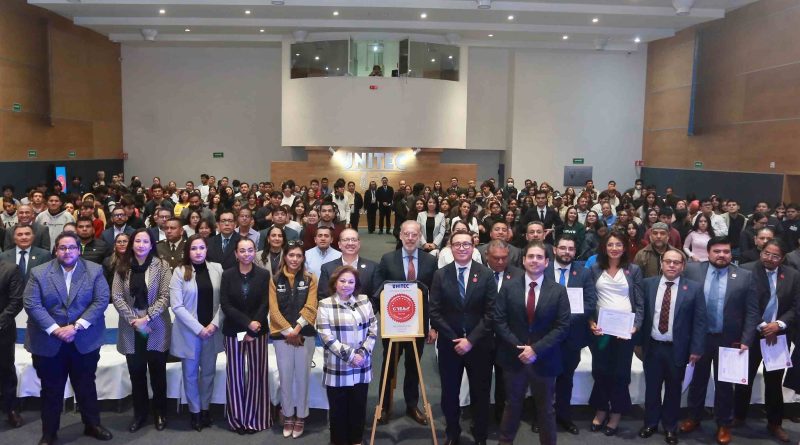 Encabeza Marco Del Prete entrega del distintivo CREA