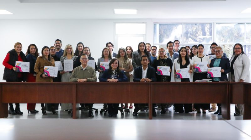 Conforma UAQ a equipo de auditores internos del Sistema de Gestión de Calidad 